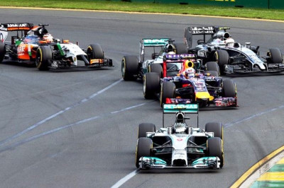 Formula 1: Καρό σημαία για Ρόσμπεργκ