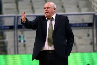 Μίνιτς: «Σαν να κέρδισαν»