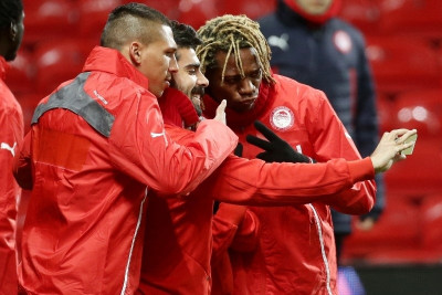 Ολυμπιακός: Η «ερυθρόλευκη» selfie στο «Όλντ Τράφορντ» (photos)