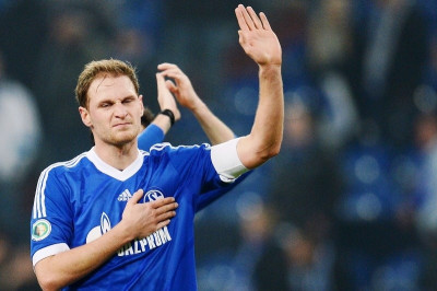 Σάλκε: Πλήγμα με Χέβεντες