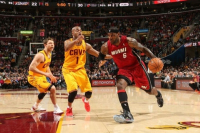 Μαϊάμι Χιτ: Με Λεμπρόν «σκούπισαν» τους Καβαλίερς (videos)