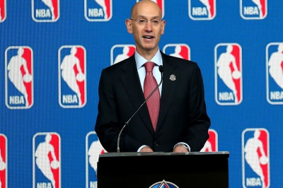 Άνταμ Σίλβερ: «Αναπόφευκτα χορηγίες στις φανέλες»