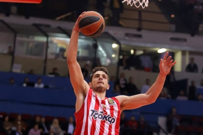 Παπαπέτρου: «Δεν με ενδιαφέρει η εμφάνισή μου» (photos)