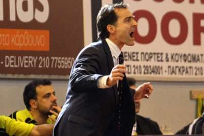 Κουστένης: «Να μαζέψουμε τα κομμάτια μας»