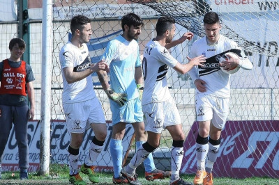 Φιέστα... παραμονής η Δόξα Δράμας, 4-0 την Αναγέννηση Γιαννιτσών