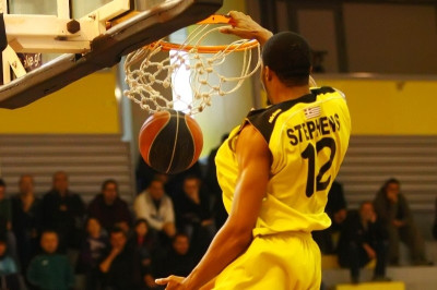 Μιλγουόκι Μπακς: Ανακοινώνουν Στέφενς