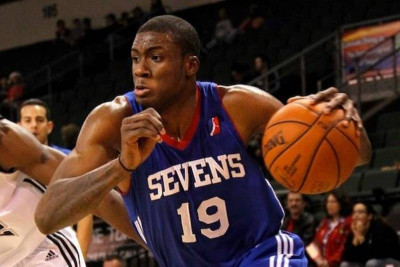 NBDL: Οι... παπάδες του Αντετοκούνμπο! (video)