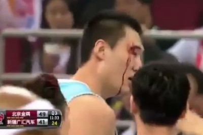 Κίνα: Κάρφωμα με... αίμα! (video)