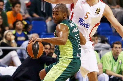 Γκρέιντζερ: «Αντέδρασε ψύχραιμα ο Ολυμπιακός»