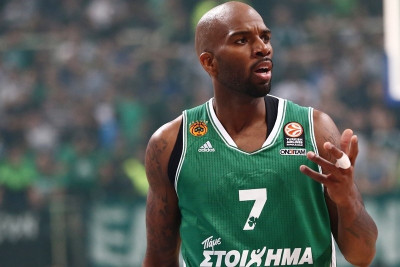 Κάρι: «Έτοιμος να τους αντιμετωπίσω»