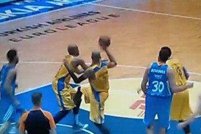 Μακάμπι Τελ Αβίβ: Το buzzer beater της χρονιάς ο Σμιθ (video)