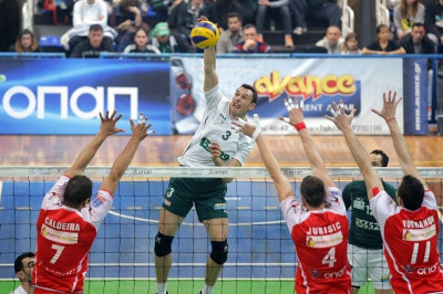 Μόνος πρώτος ο Ολυμπιακός, 3-1 τον Παναθηναϊκό (photos)