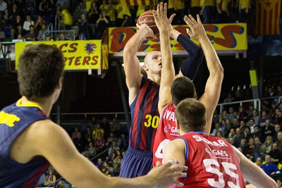 Μπαρτσελόνα: MVP Μαρτίου ο Λάμπε (video)