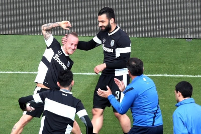 Ολυμπιακός-ΠΑΟΚ: «Κόκκινο πανί» ο Τζαβέλλας