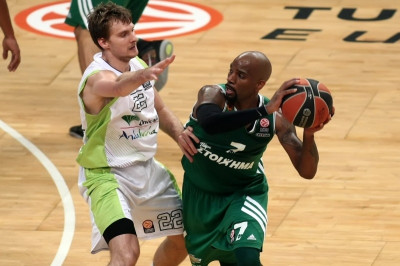 Κάρι: «Κάναμε αυτό που έπρεπε»