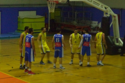 Πευκοχώρι: Ακάθεκτο, και με Στρατώνι