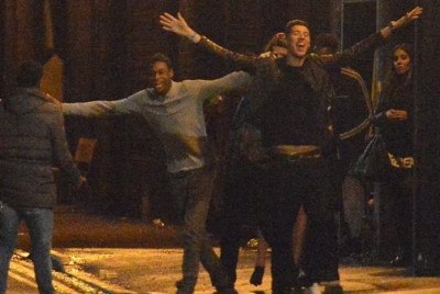 Μάντσεστερ Γιουνάιτεντ: Χόρεψαν μεσάνυχτα στους δρόμους! (photos)