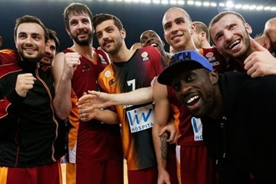 Ευρωλίγκα: Έγραψε ιστορία η Γαλατάσαραϊ (videos)