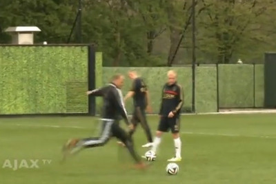 Άγιαξ: Βάλτε μέσα τον Μπέργκαμπ! (video)