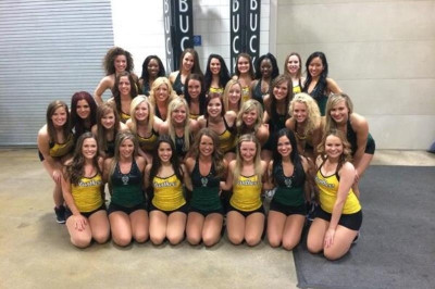 Μιλγουόκι Μπακς: Τα κορίτσια του Αντετοκούνμπο (photos+video)