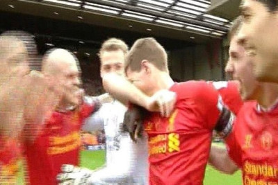 Στίβεν Τζέραρντ: Και οι άνδρες κλαίνε (photos+videos)