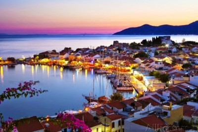 Πριμ παραμονής για Ρήγα, διακοπές στη Σάμο!