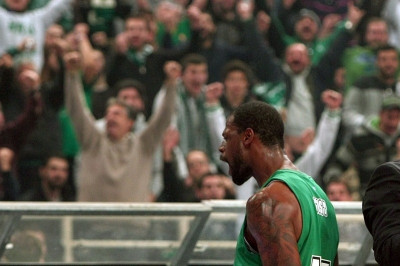 Ευρωλίγκα: Ο «πυρετός» των πλέι οφ (video)