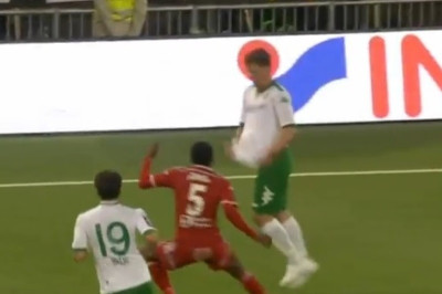 Σουηδία: Η πιο περίεργη κίτρινη κάρτα όλων των εποχών (video)