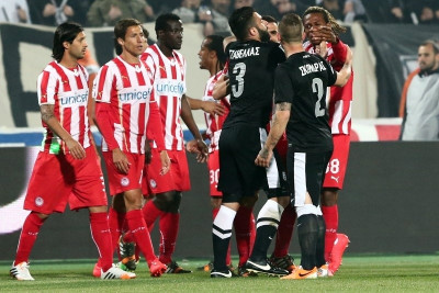 ΠΑΟΚ-Ολυμπιακός: Το ξύλο Τζαβέλλα και Μπονγκ (video)