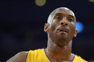 Λος Άντζελες Λέικερς: Στη Γαλλία ο Κόμπι