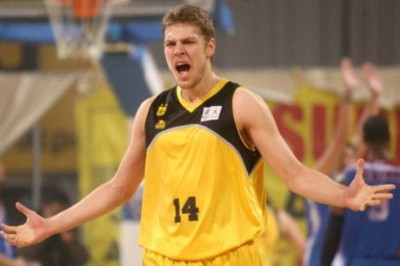 Άρης: Περιζήτητος ο Βεζένκοφ (videos+photos)