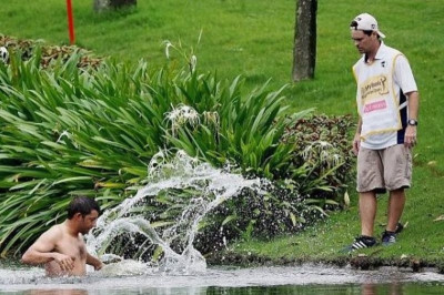 Γκολφ: Σφήκες επιτέθηκαν σε αθλητή (photos+videos)