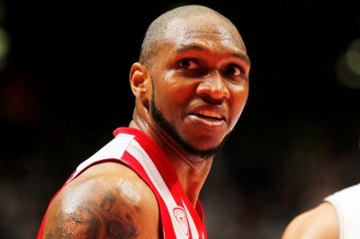 Ολυμπιακός: Μέσα ο Σίμονς