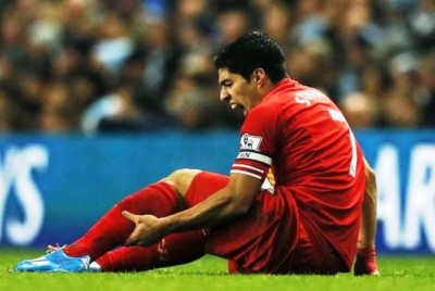 Λίβερπουλ: «Θαύμα» με τραυματισμό του Σουάρεζ (video)