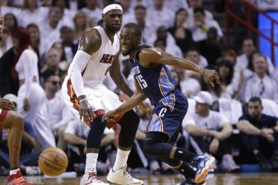 NBA: Με το... δεξί οι πρωταθλητές