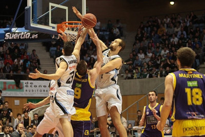 Ισπανία: Όταν λείπουν... Ρεάλ και Μπαρτσελόνα (videos)