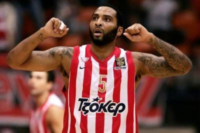 Λο: «Το μισώ που δεν είδα το ματς» (photo)