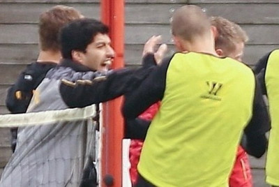 Λίβερπουλ: Πλακώθηκαν Σουάρεζ - Σκρτελ (photos)