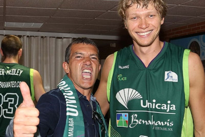 Ουνικάχα Μάλαγα: Συνωστισμός για Αντόνιο Μπαντέρας! (videos)