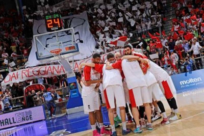 Ιταλία: Χωρίς τις «Ευρωπαίες» Αρμάνι και Ρέτζιο Εμίλια