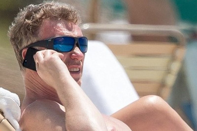 Ντέιβιντ Μόγιες: Λιάζει το κορμί του στην παραλία του Μαϊάμι (photos)