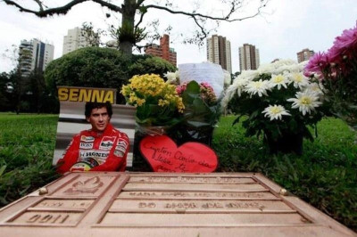 Βραζιλία: Όταν αφιέρωνε το Μουντιάλ στον Σένα (photo)