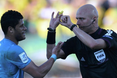 Ζενίτ: Τα πήρε με τον επόπτη ο Χουλκ (video)