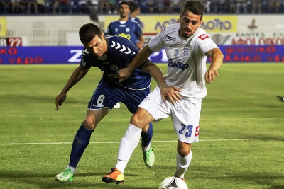 Ροτ Βάις Έσεν: Δοκιμάζει Νικλητσιώτη