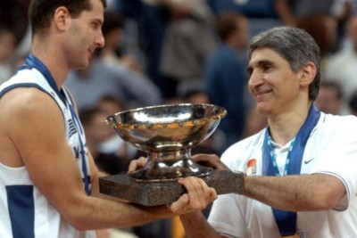 Ίκαρος Καλλιθέας: Βραβεύει Γιαννάκη, Κακιούζη