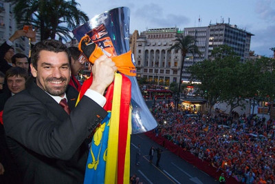 Βαλένθια: Χόρεψε και ο Σάτο στο αεροπλάνο (video)