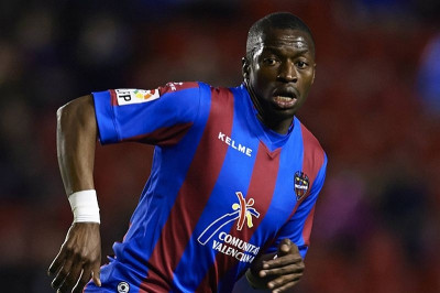 Ολυμπιακός: «Μάχη» με Σουόνσι για Ντιόπ!