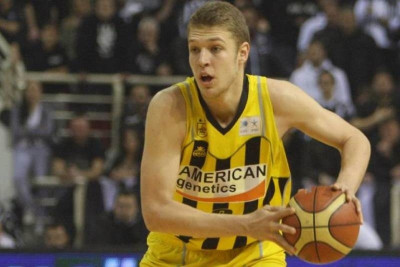 Άρης: Στη Θεσσαλονίκη ο Βεζένκοφ