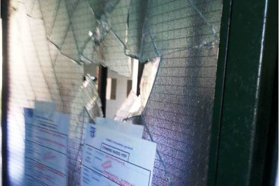 Πεύκη: Καταγγέλλει κατά πάντων (photos)