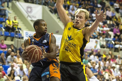 Βαλένθια: Ισοφάρισε το ρεκόρ της με Σάτο